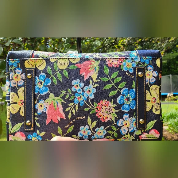 Dooney & Bourke Large Satchel EUC - Picture 11 of 16